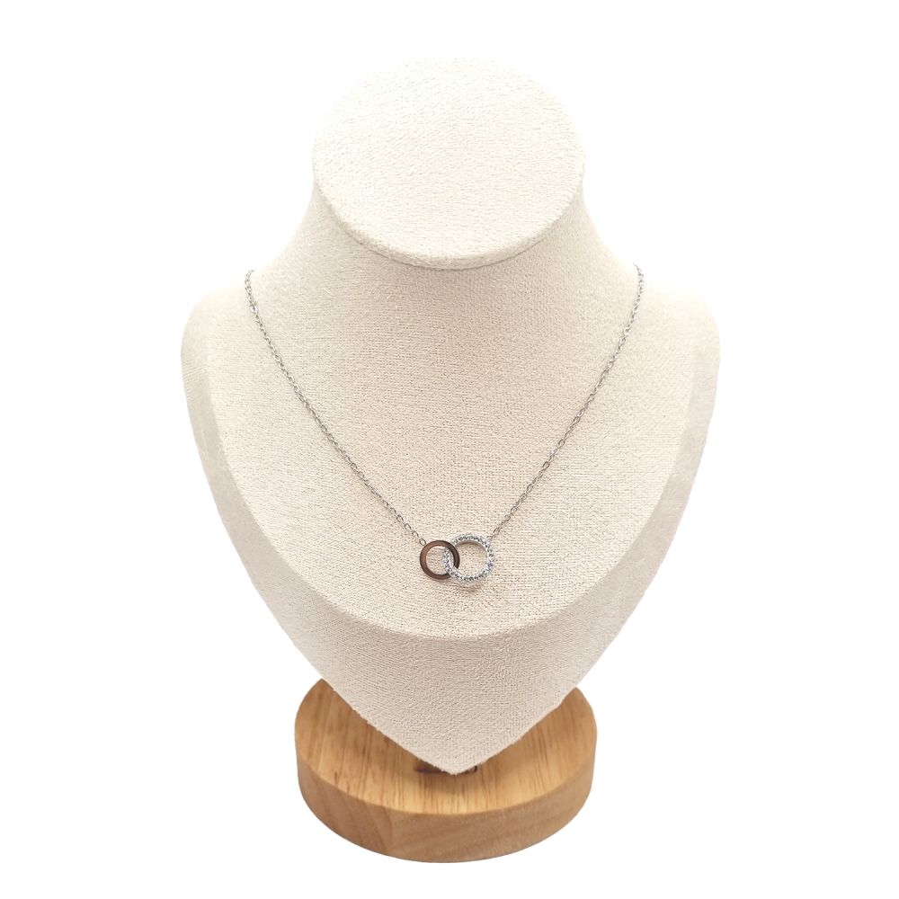 Collier en Acier Inoxydable Argenté avec Solitaire en Zircon – Éclat Élégant et Intemporel