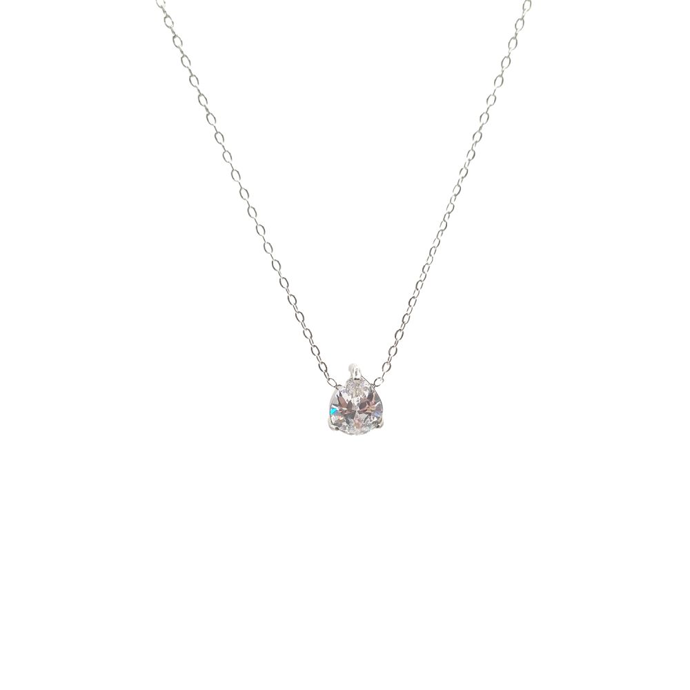 Collier en Acier Inoxydable Argenté avec Solitaire en Zircon – Éclat Élégant et Intemporel