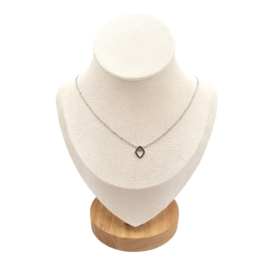 Collier en Acier Inoxydable Argenté avec Solitaire en Zircon – Éclat Élégant et Intemporel