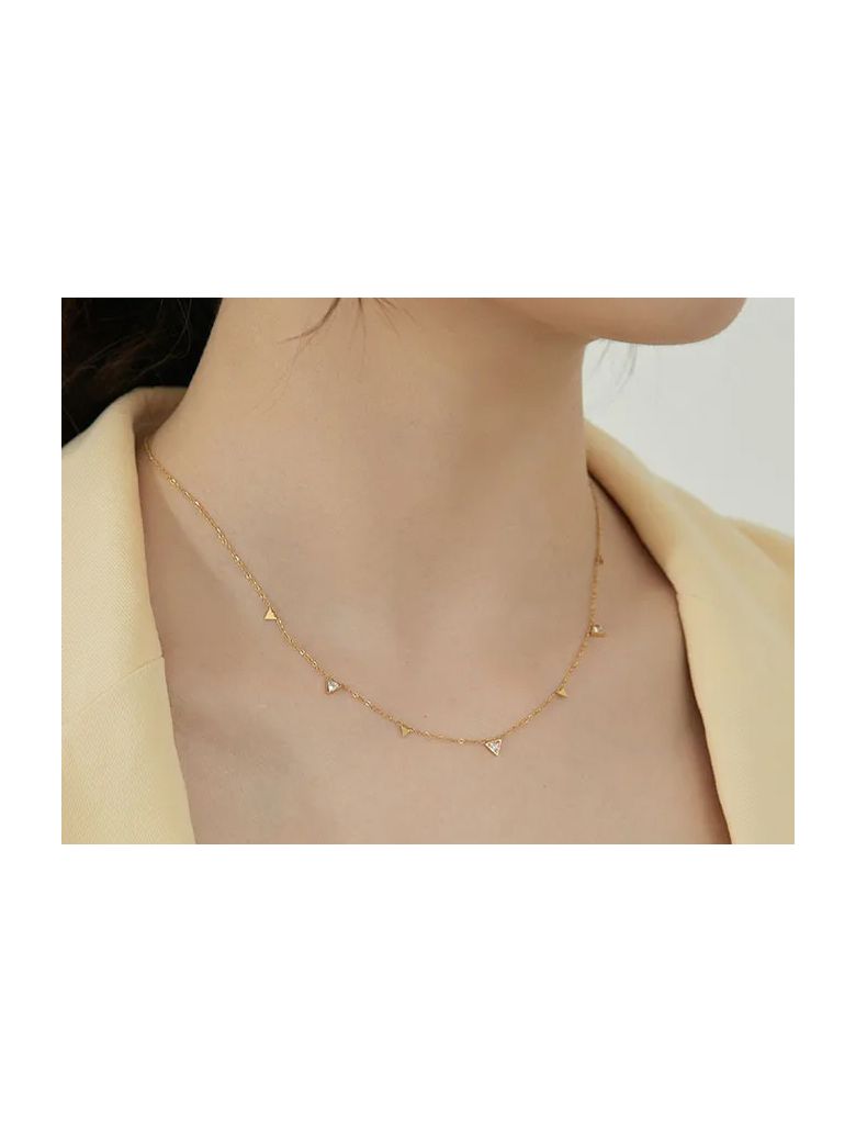 Collier en Acier Inoxydable Argenté avec Cœur Nacré – Douceur et Élégance Intemporelle