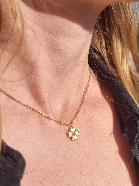 Collier en Acier Inoxydable Doré avec Pendentif Fleur en Nacre